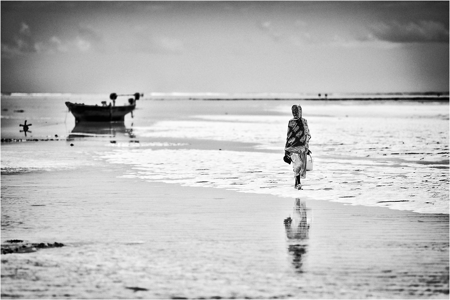 Nungwi, Zanzibar. Plaża podczas odpływu.