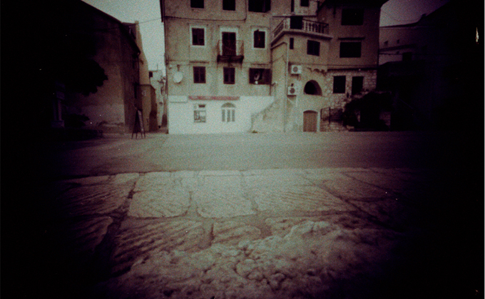 pinhole