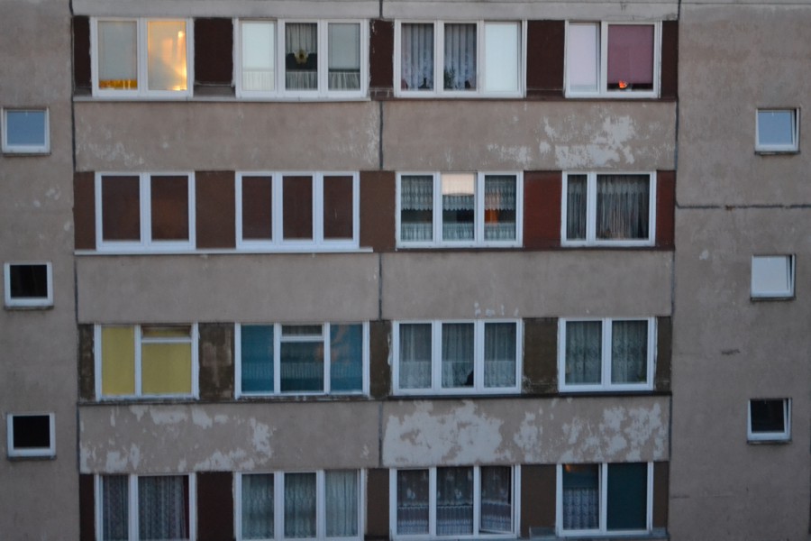 Stare bloki są z........e