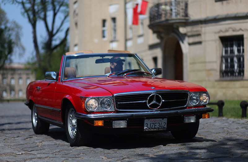 Mercedes Benz 350 SLC.