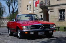 Mercedes Benz 350 SLC.