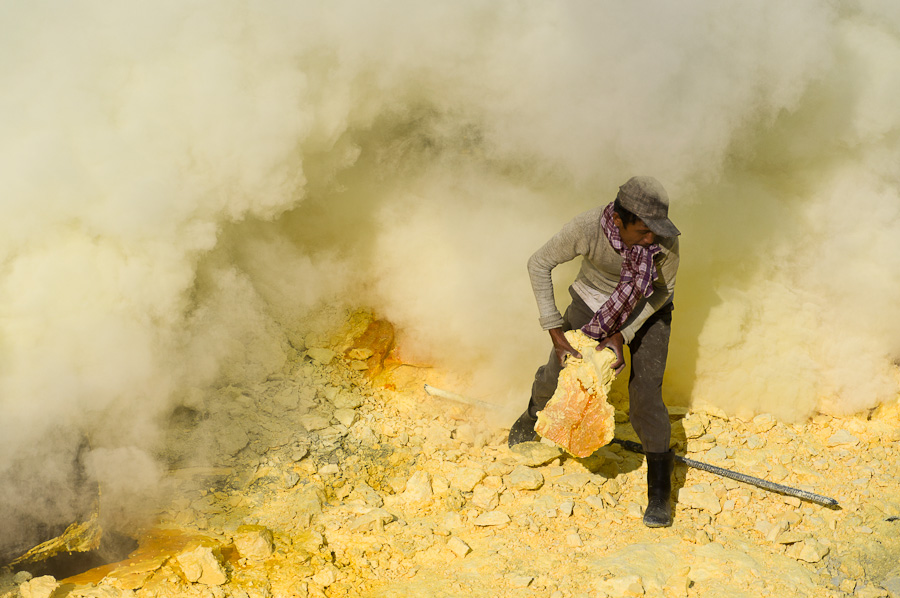 górnicy z Kawah Ijen