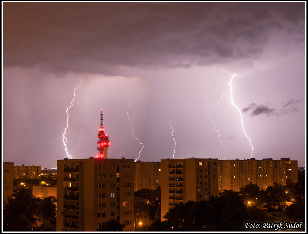 Kolejna "piorunująca" noc...