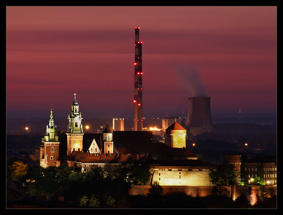 ...takie moje krakowskie ...wieże i kominy.