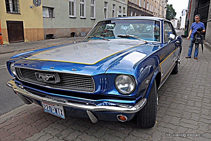 Ford Mustang