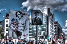 Checkpoint Charlie / Berlin