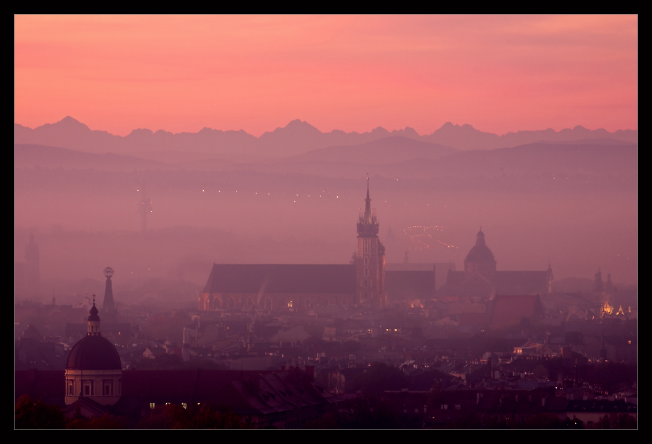 ...takie moje krakowsko-tatrzańskie... wschód nad miastem.