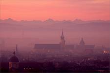 ...takie moje krakowsko-tatrzańskie... wschód nad miastem.