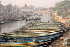 5:30 ... inle lake, BURMA