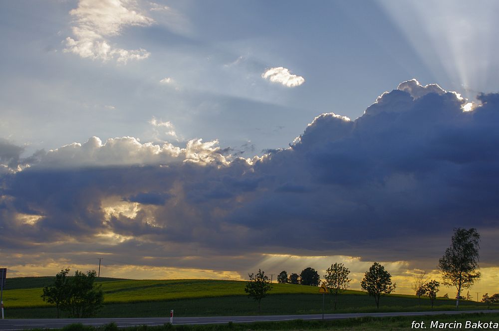 Nadchodząca burza