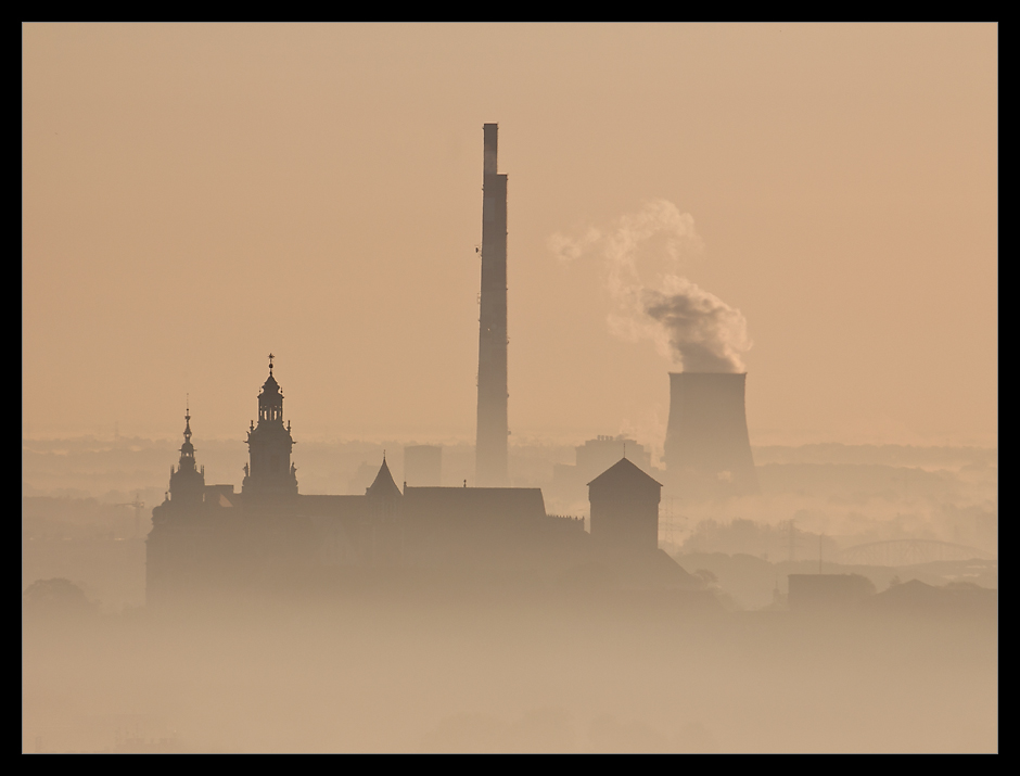 ...takie moje krakowskie...wieże i kominy