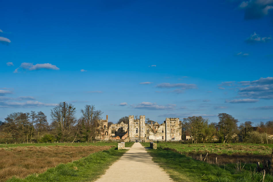 Ruiny zamku w Midhurst West Sussex