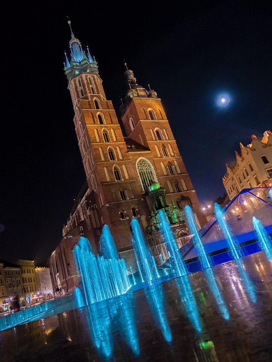 Kraków nocą