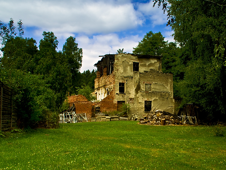 Stary młyn nad Zbrzycą