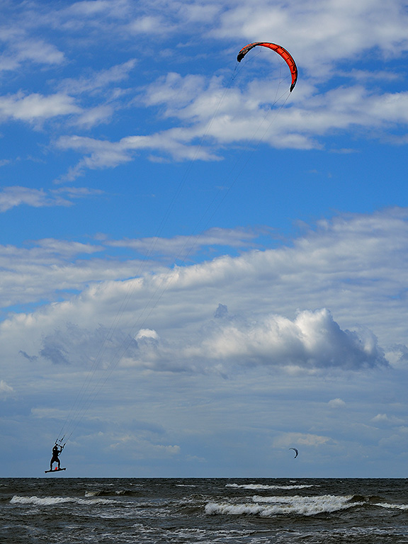 Kitesurfing