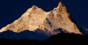 Manaslu o wschodzie