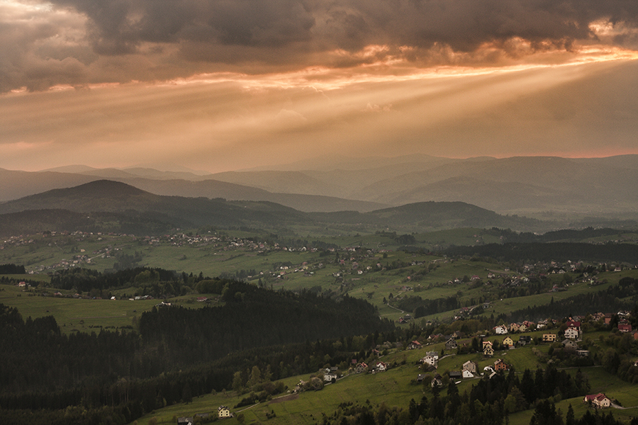 Beskid żywiecki o zachodzie