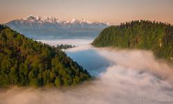 Tatry tak blisko a tak daleko .