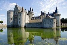 Zamek w Sully-Sur-Loire