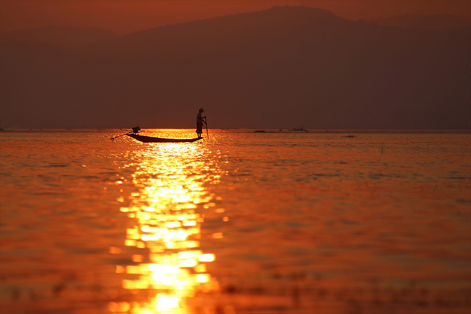 Zachod nad Inle Lake, Birma