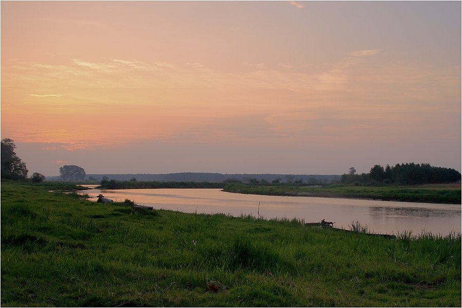 Świt nad Narwią