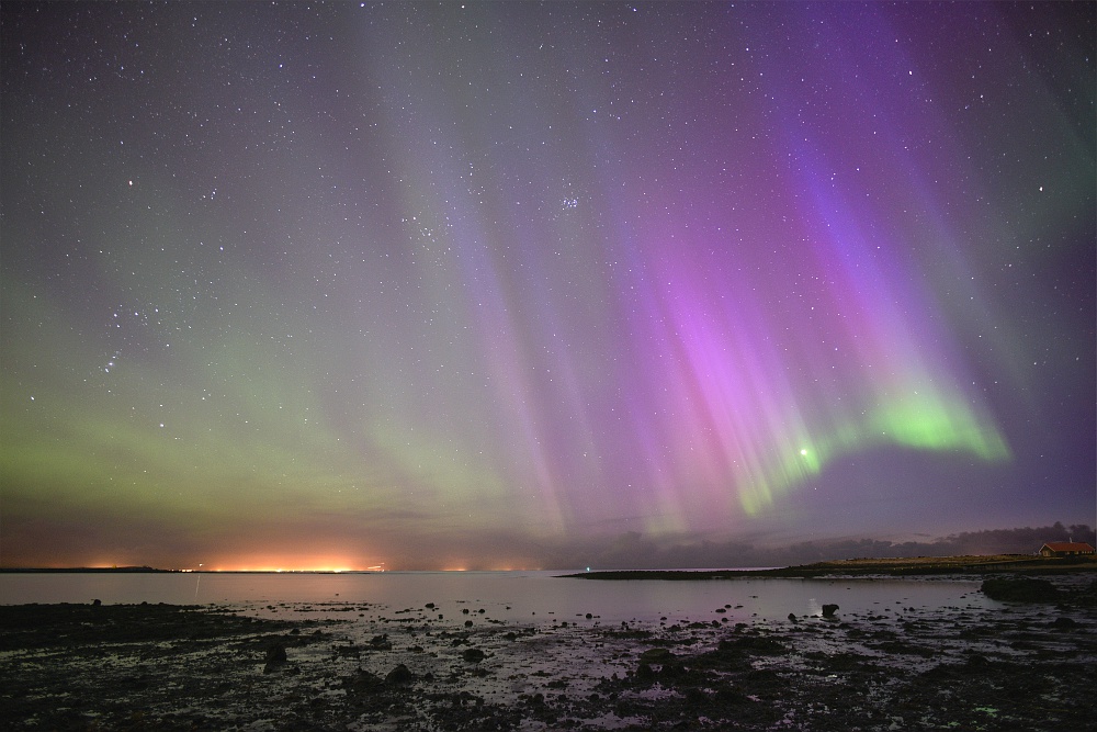 Zorza nad Reykjavikiem