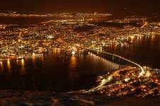 Tromso_by_night