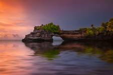 Batu Bolong Temple