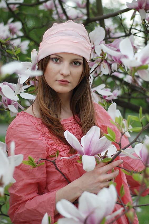 Portret w magnoliach 1