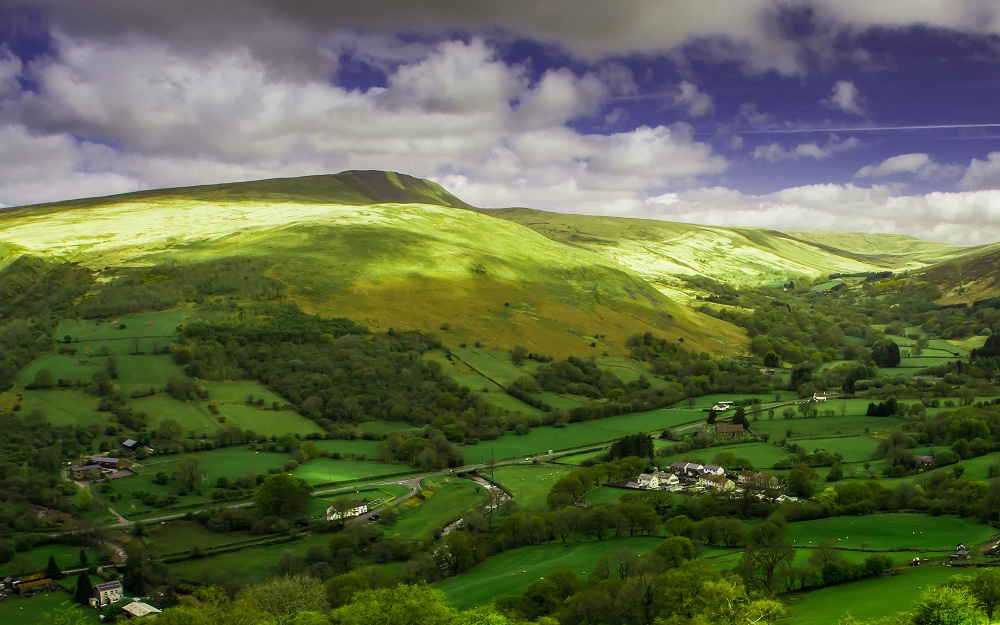 GDZIES W BREACON BEACONS....