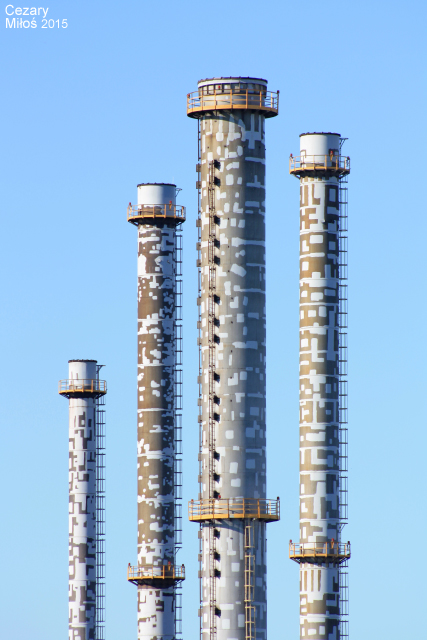 ISD Huta Częstochowa, Zakład Walcownia Blach Grubych - kominy pieców grzewczych wsadu. / Częstochowa ISD Steelworks, Heavy Plate Mill - chimneys of reheating furnaces.