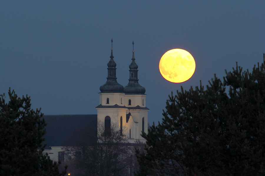 Pełnia Bobrzego Księżyca