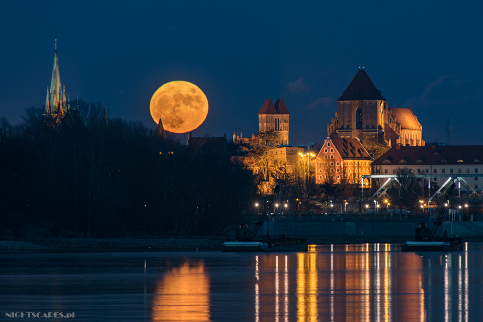 Pełnia Zimowego Księżyca