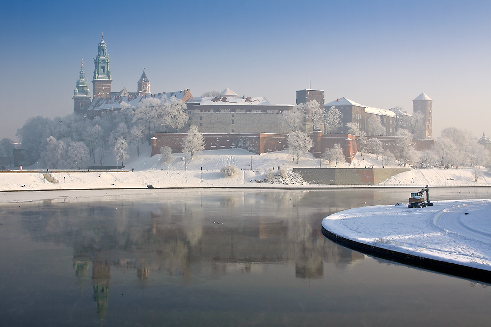 ...takie moje krakowskie..zimowy Wawel, pejzaż z koparką.