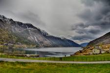 Wodospad Langfossen i Akrafjord