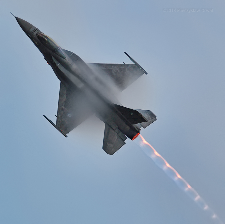 F-16