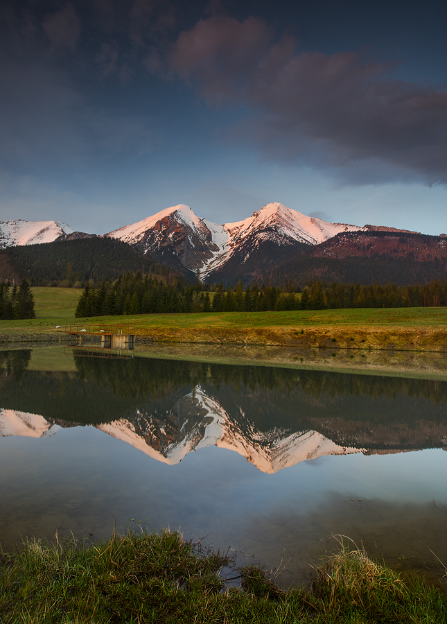 Tatry Bielskie znad lustra..