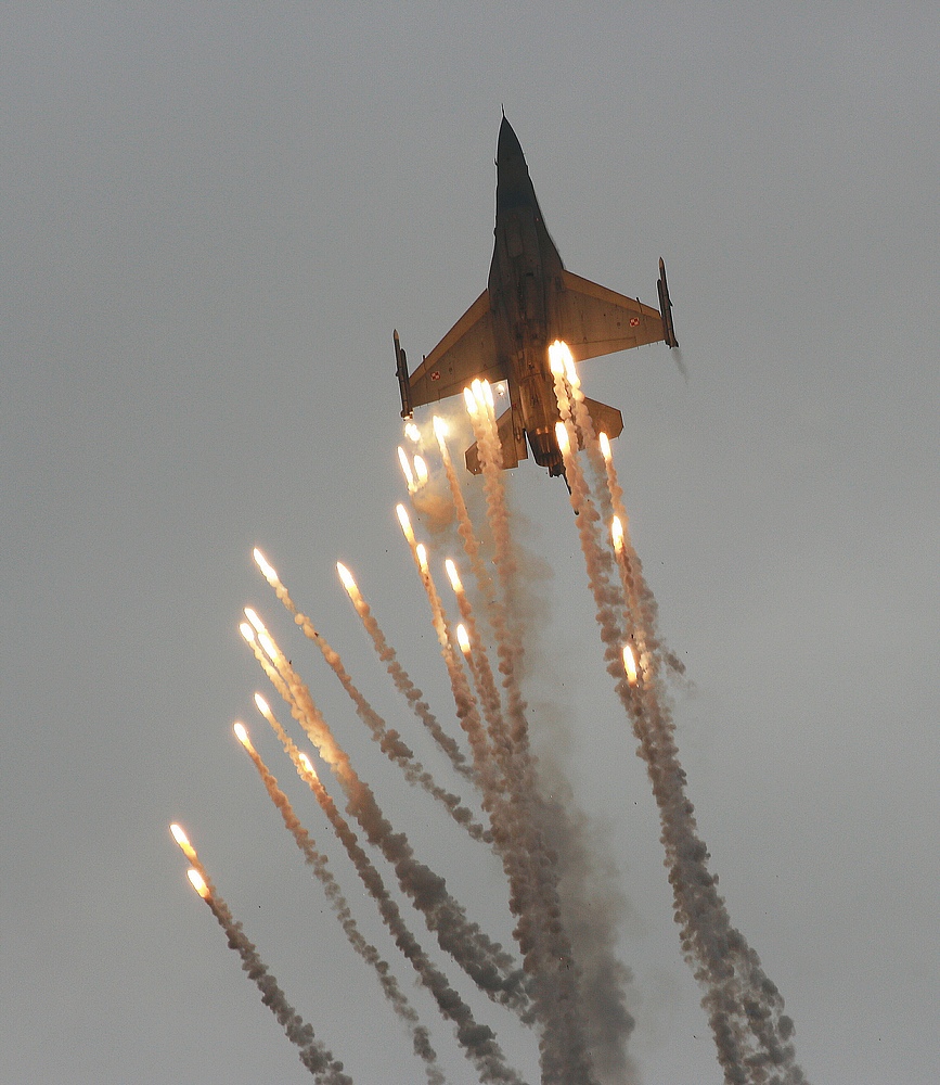 F-16