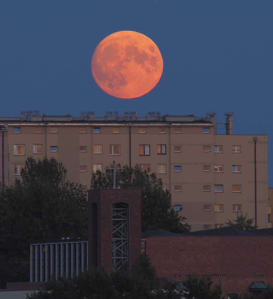 Księżyc  nad Sikornikiem