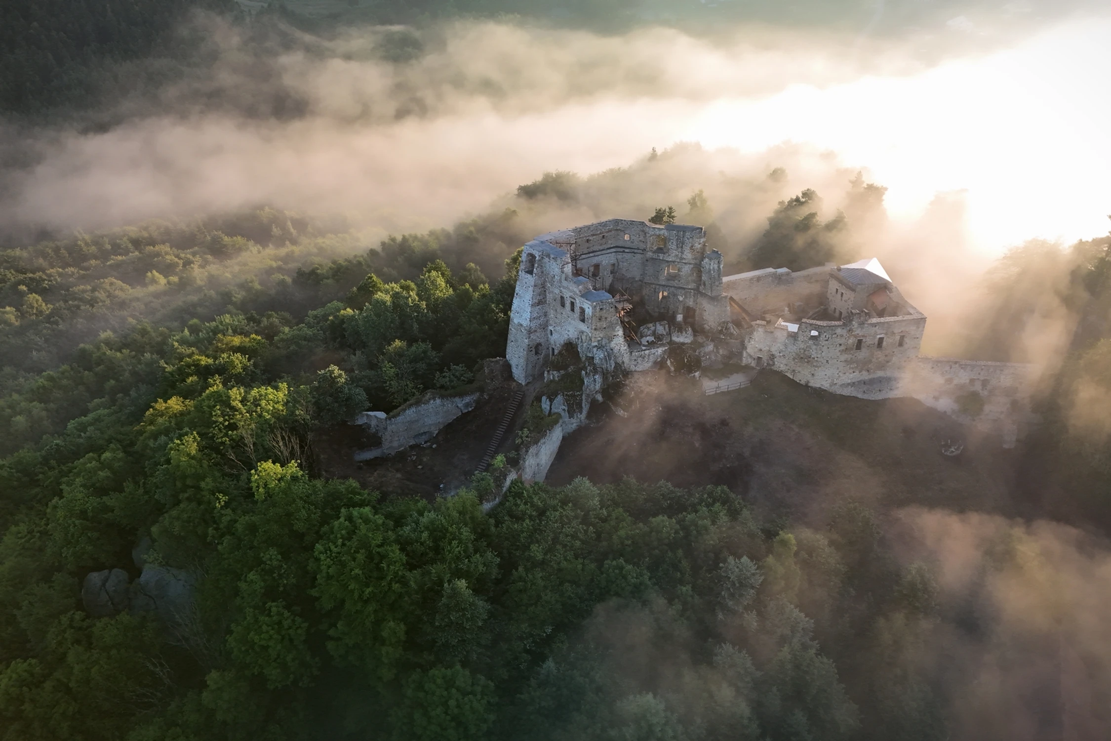 Kamieniec o poranku