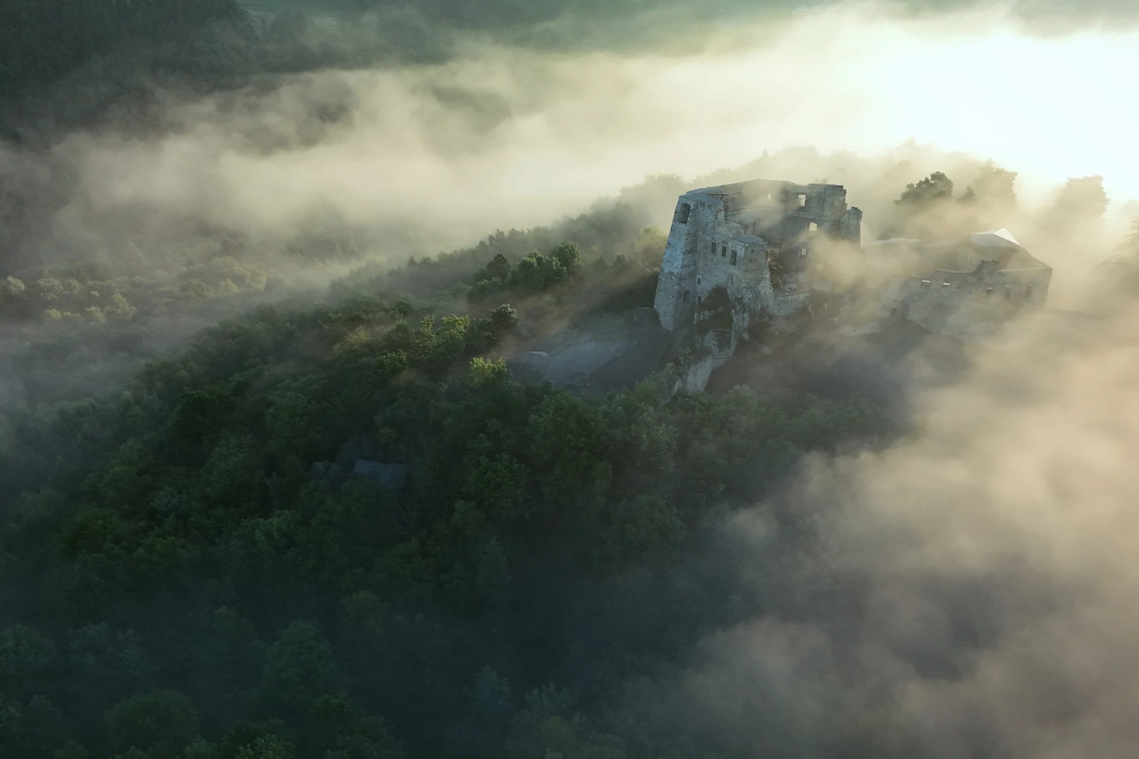 Kamieniec o poranku