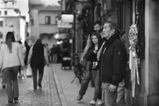 SZUKAJĄC KADRU . . .