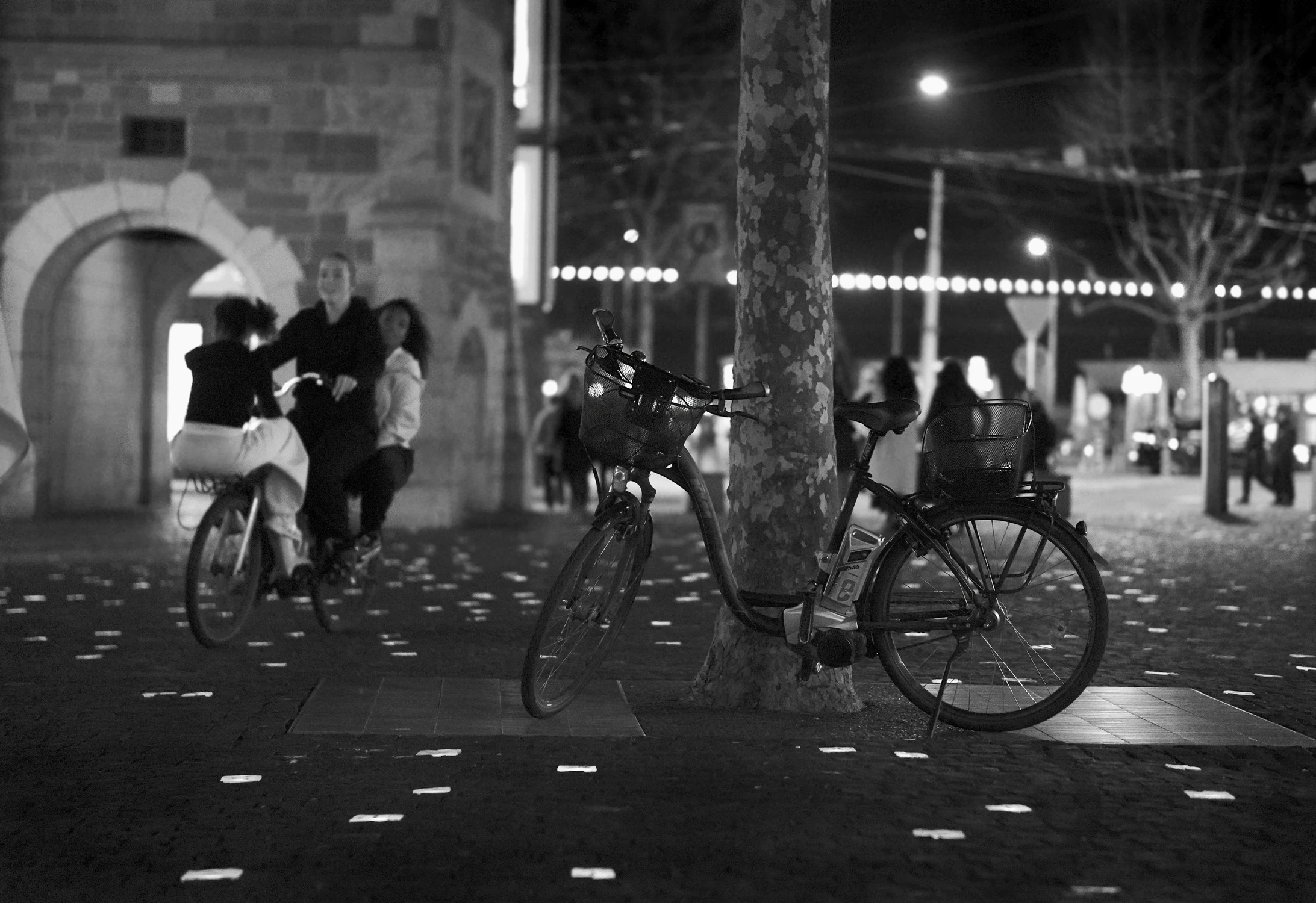 ZDĄŻYĆ PRZED PÓŁNOCĄ