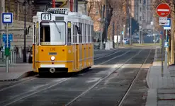 PO CZTERDZIESTCE CZŁOWIEK WIE . . .