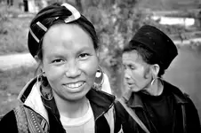 W WIOSCE HMONG