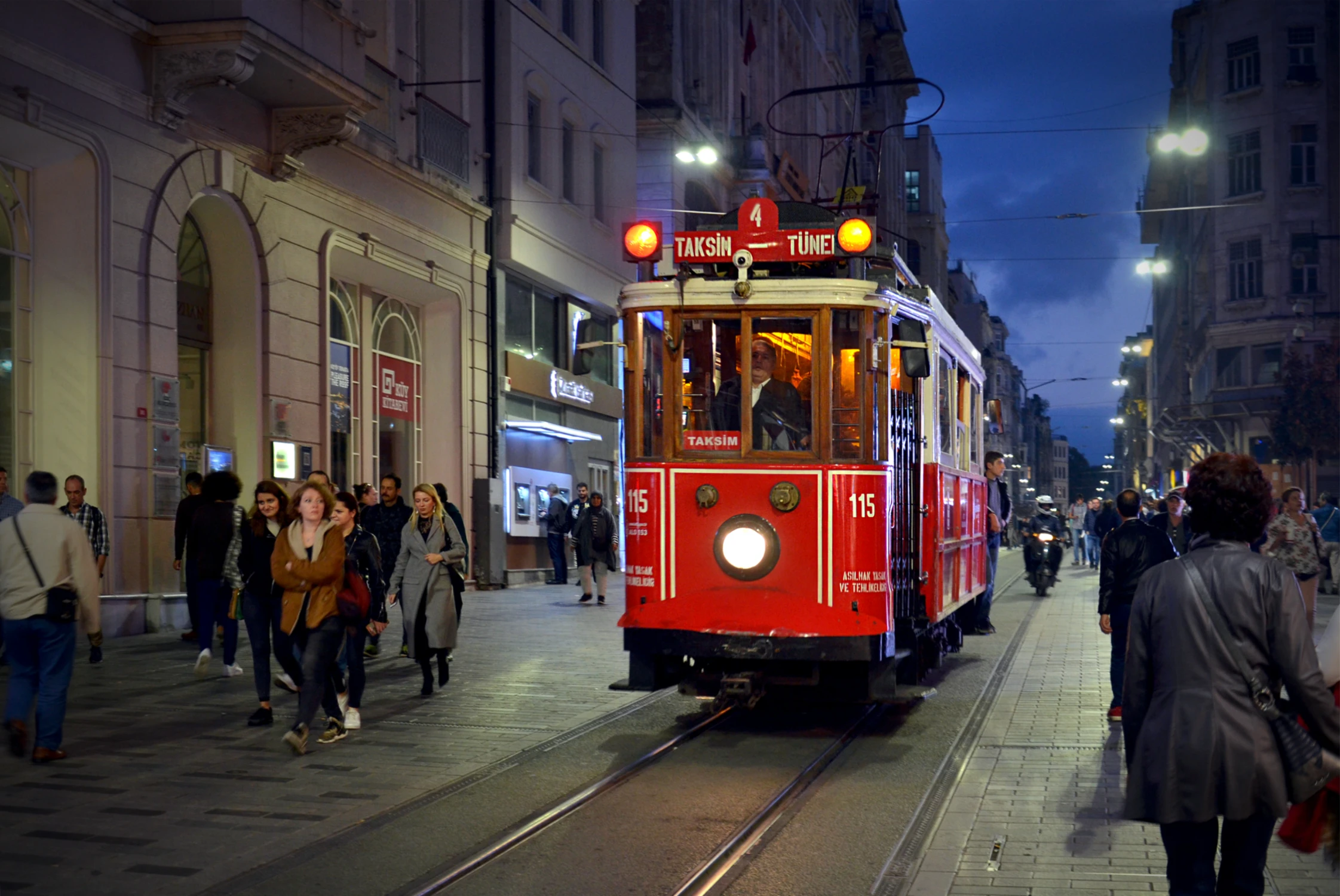 ISTIKLAL CADDESI