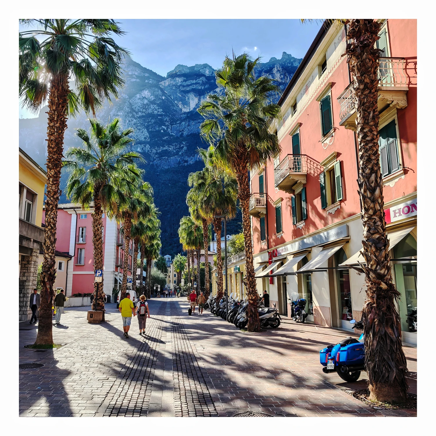 3390..Riva del Garda