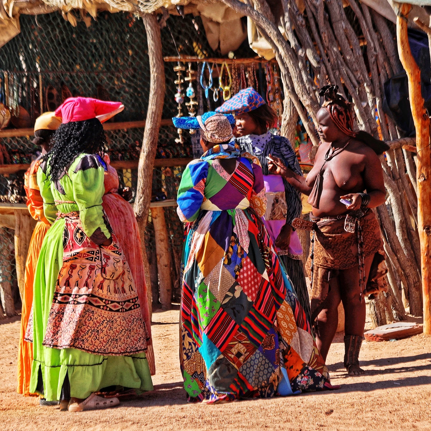 Herrero i Himba na targu