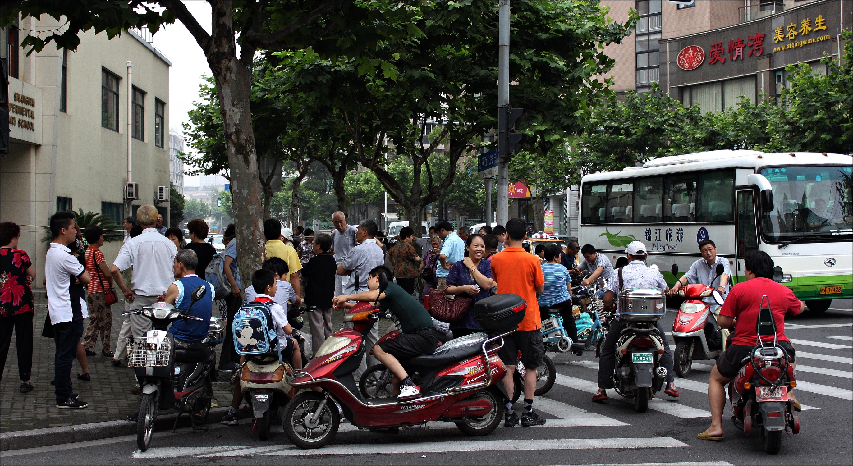 przed szkołą. Chiny