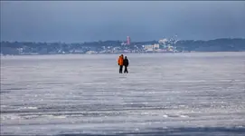 Piechotą będę szła( po zmarzniętym Zalewie do Krynicy.
